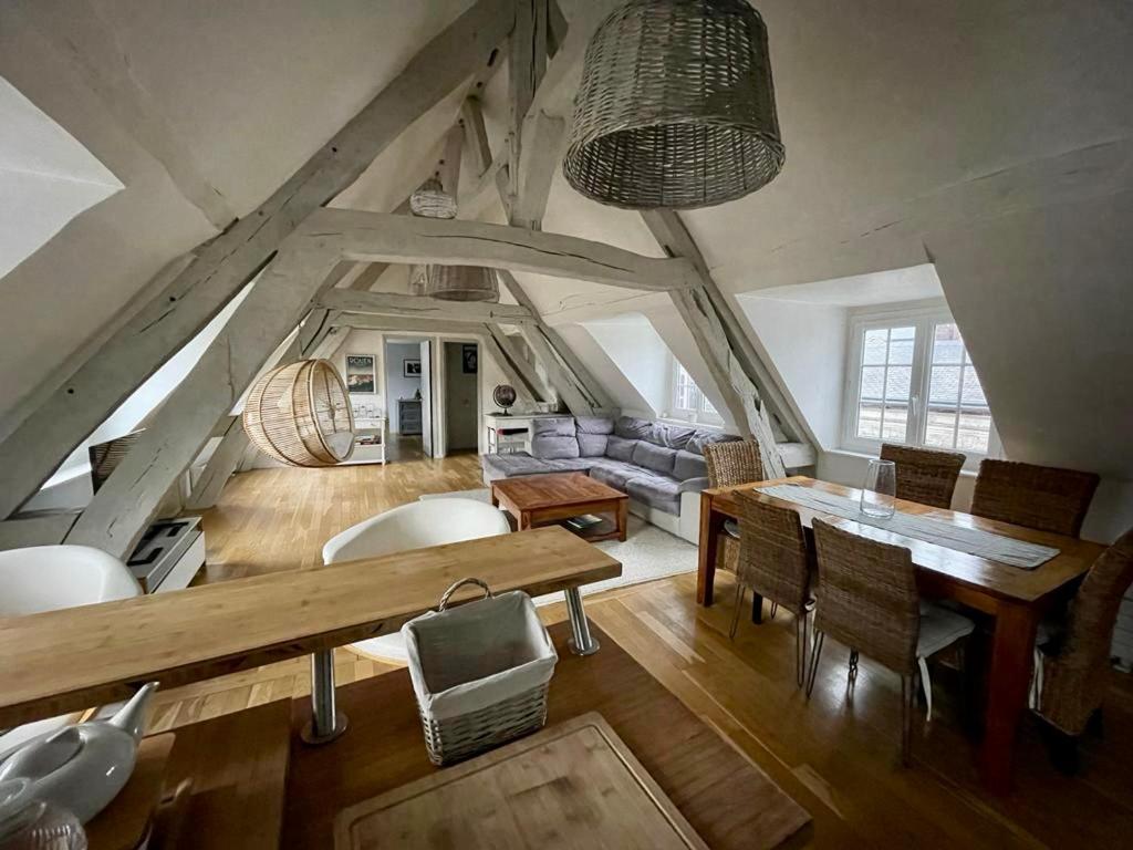 Sous Les Clochers De Rouen - Spacieux Logement Экстерьер фото