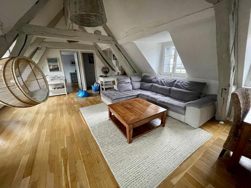 Sous Les Clochers De Rouen - Spacieux Logement Экстерьер фото
